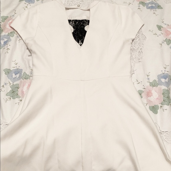 RW&CO White formal dress with black lace design - Picture 3 of 4